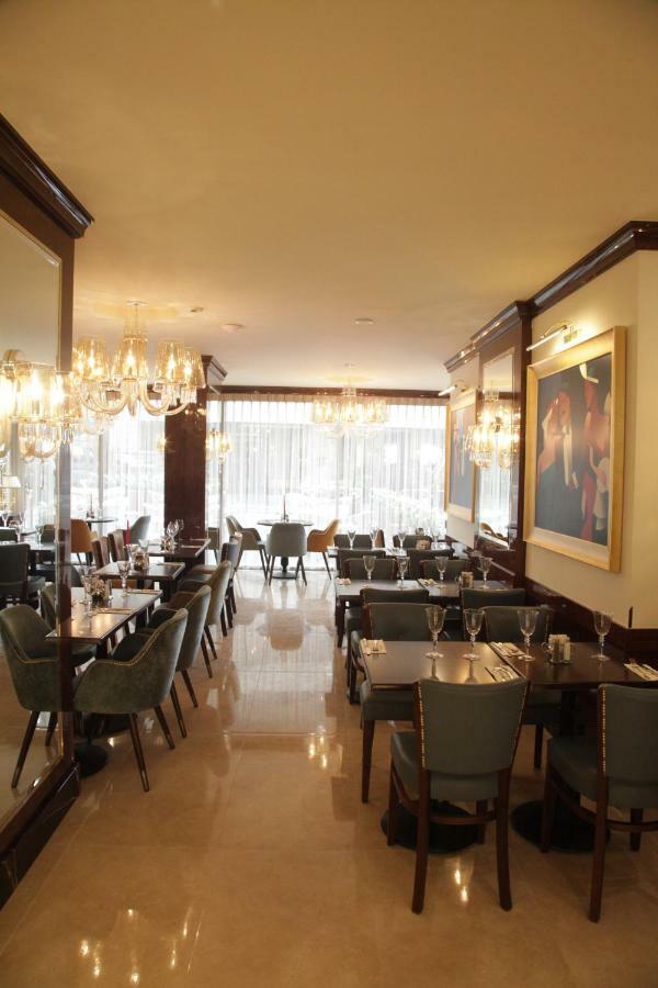Grand Concerto Hotel Beirut Exterior photo